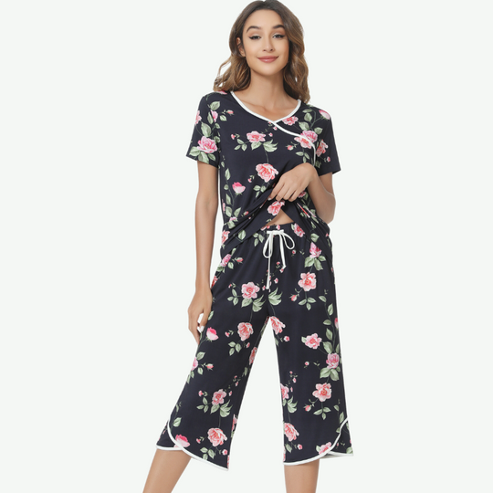 Floral Printed Women Capri Pajama Set in Bulk-81129625